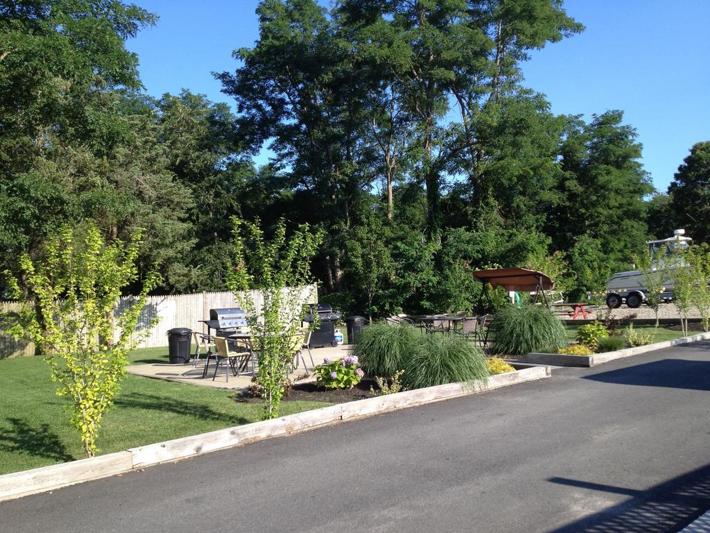 Windrift Motel West Yarmouth Bagian luar foto