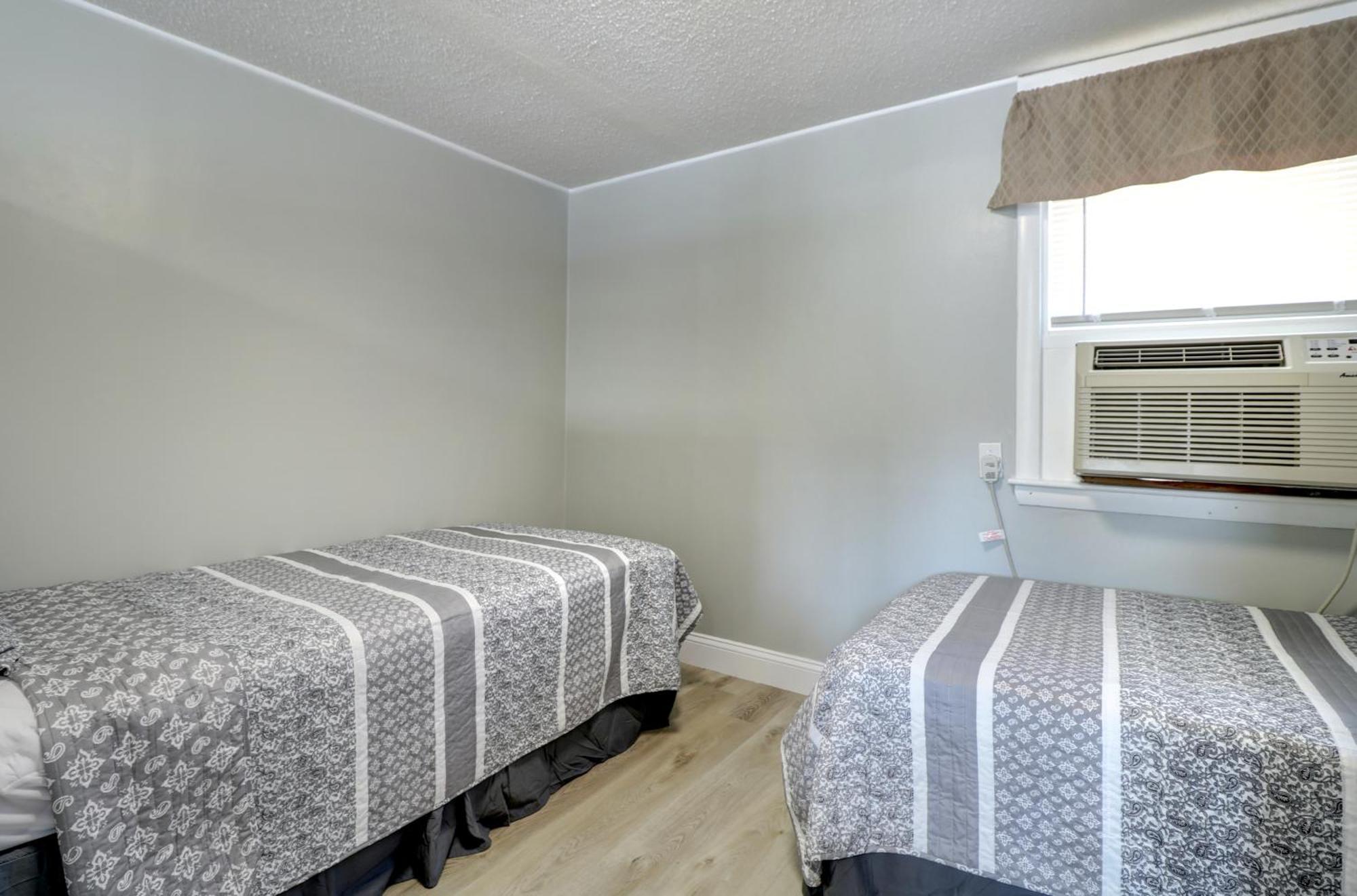Windrift Motel West Yarmouth Bagian luar foto