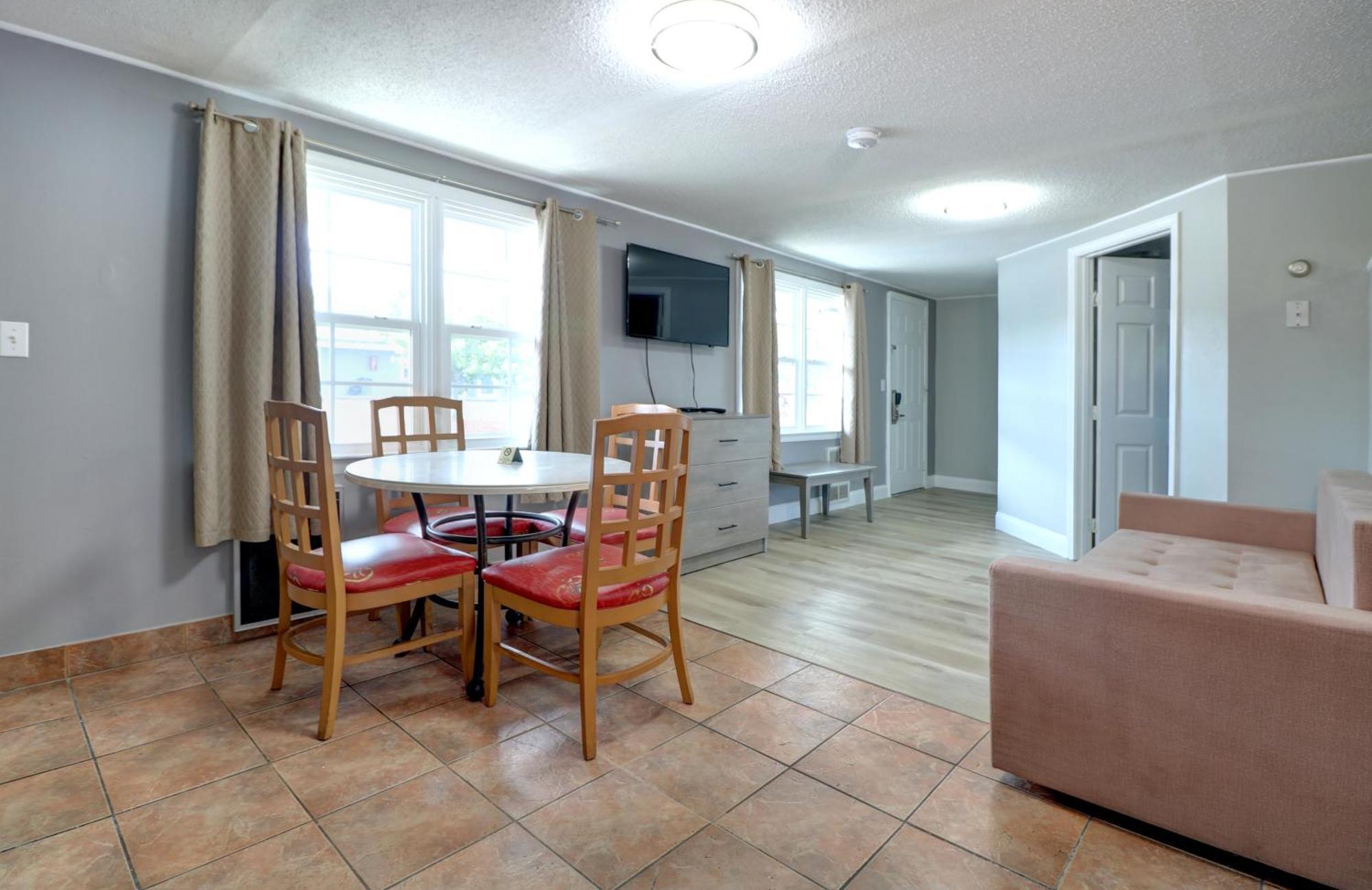 Windrift Motel West Yarmouth Bagian luar foto