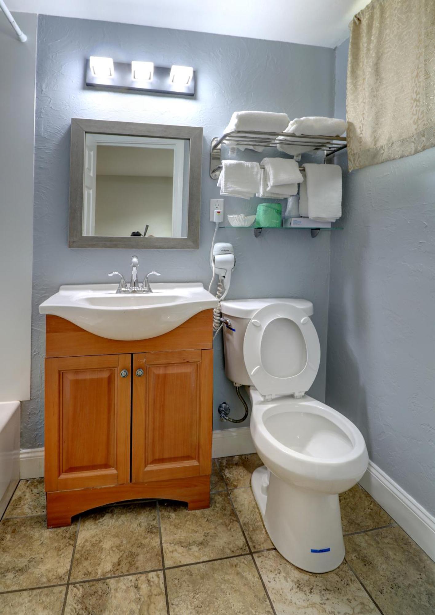 Windrift Motel West Yarmouth Ruang foto