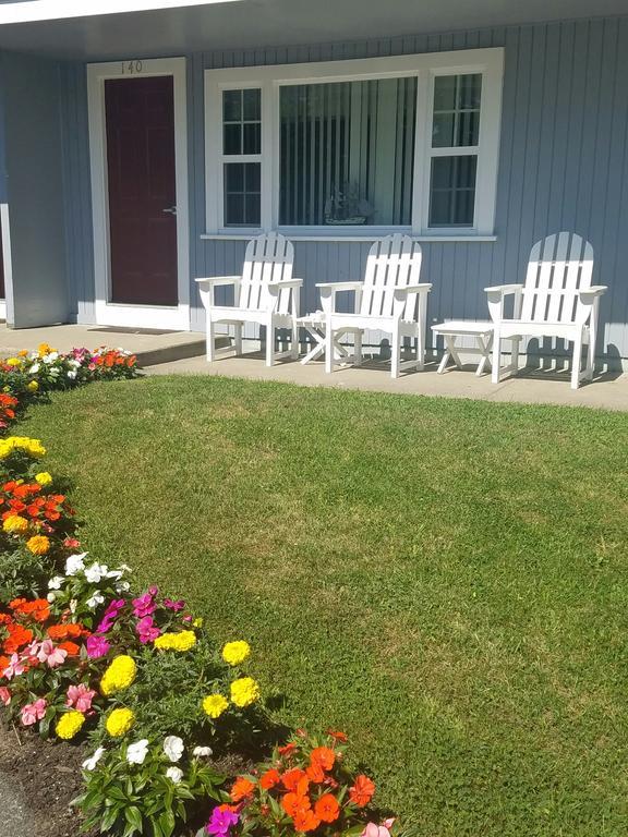 Windrift Motel West Yarmouth Bagian luar foto