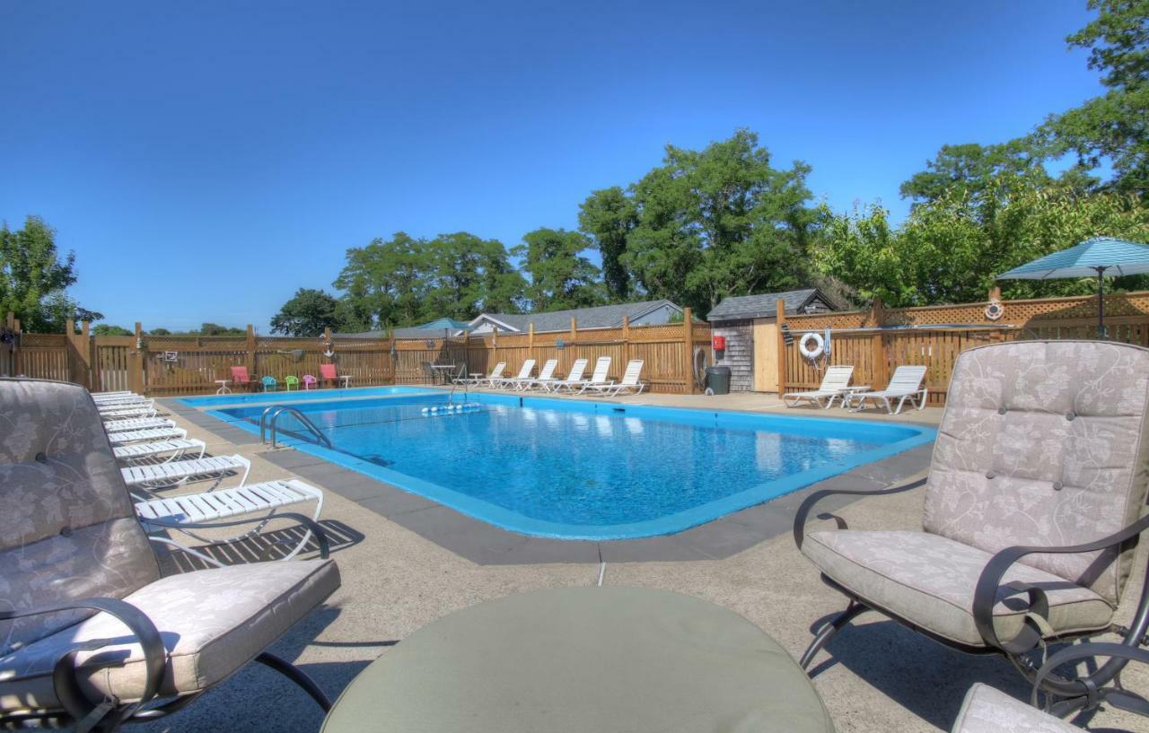 Windrift Motel West Yarmouth Bagian luar foto