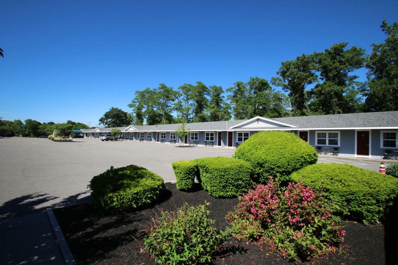 Windrift Motel West Yarmouth Bagian luar foto