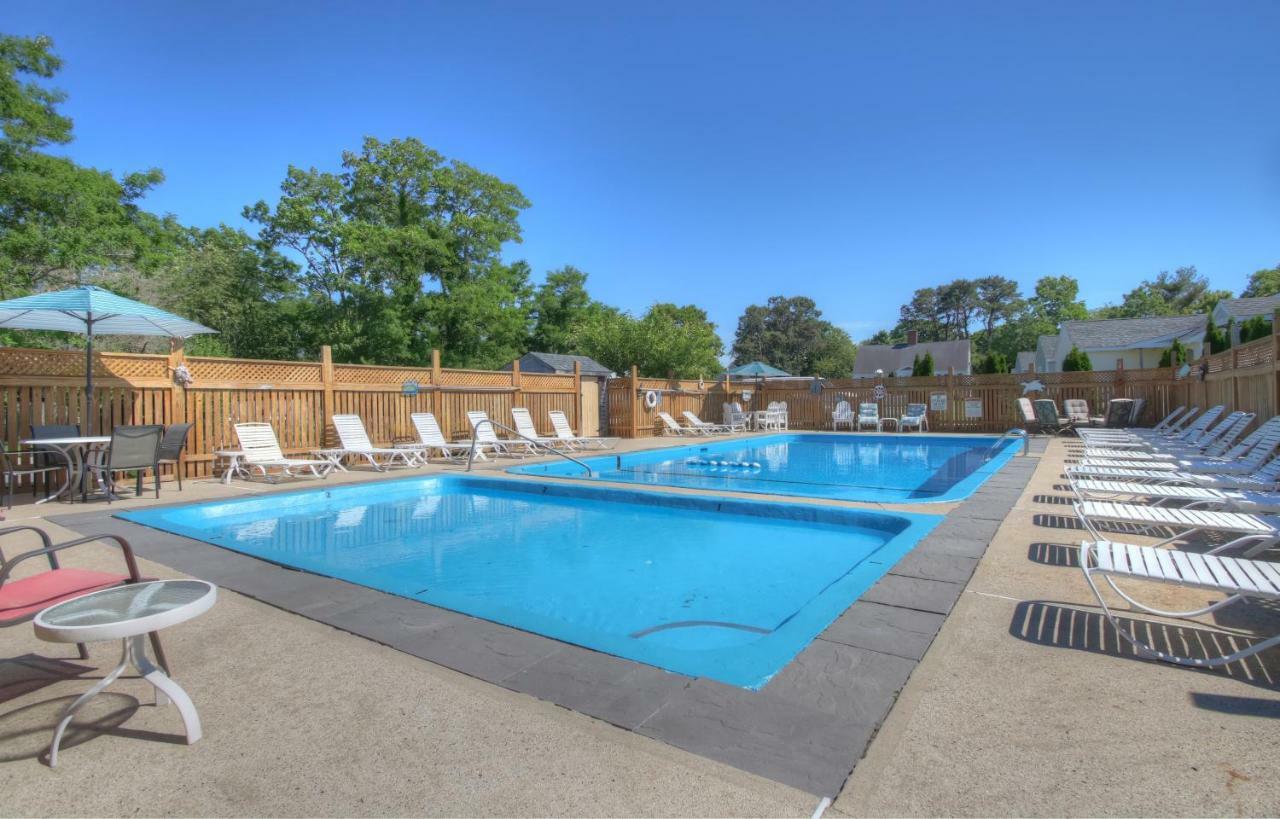 Windrift Motel West Yarmouth Bagian luar foto